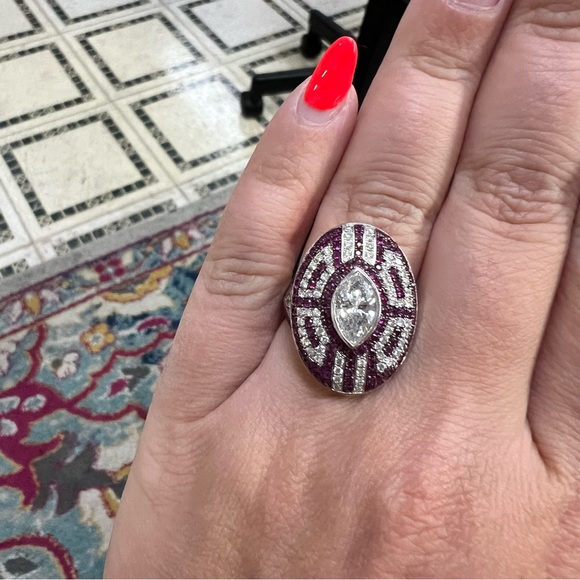 18k White Gold Diamond & Ruby Ring - Picture 4 of 9